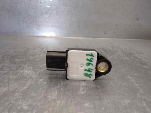 8651A001 MITSUBISHI Sensor de airbag delantero  en stock Gandía
