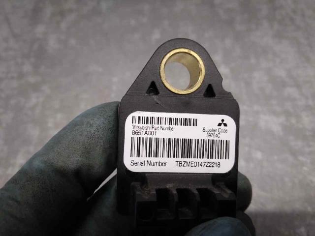 8651A001 Sensor de airbag delantero  en stock Sabadell