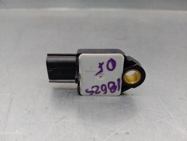 8651A001 Sensor de airbag delantero comprar Girona