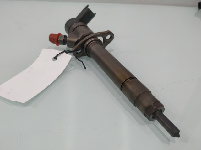 8658351 VOLVO Inyector de combustible  comprar en Jaén