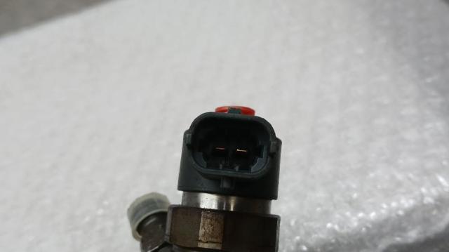 8658351 Inyector  en stock Castellón