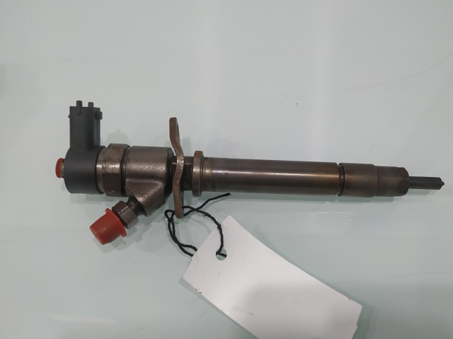 8658351 Inyector de combustible  comprar en Reus