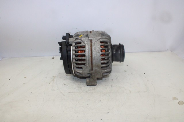 VOLVO 8676498 Alternador  en stock Salamanca