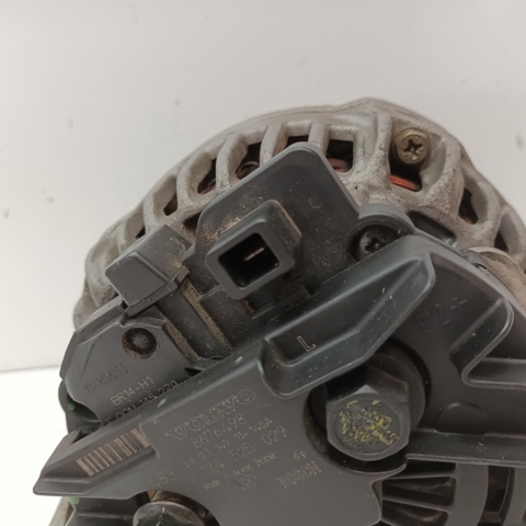 8676498 Volvo