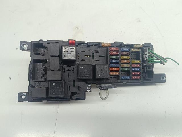 VOLVO 8678449 Caja de fusibles comprar Tarragona
