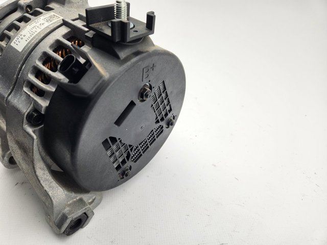 BMW 8680374 Alternador  comprar en Albacete