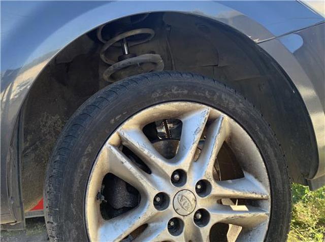Paso de rueda delantero derecho 868121H000 HYUNDAI