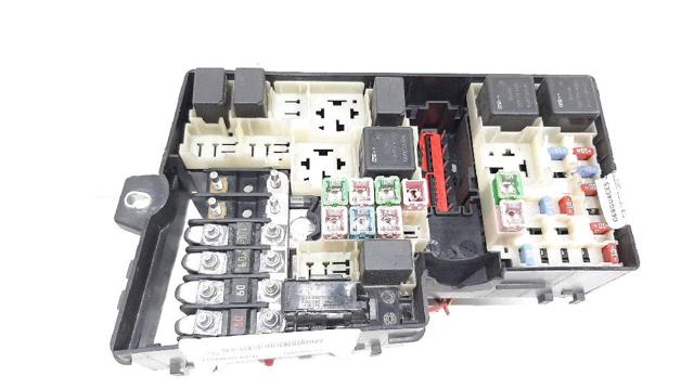 Caja fusibles Volvo V50 desde 90,02 €