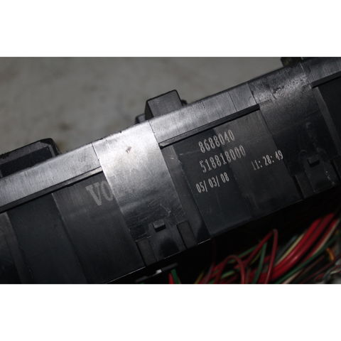 Caja de fusibles para Volvo V50 MW