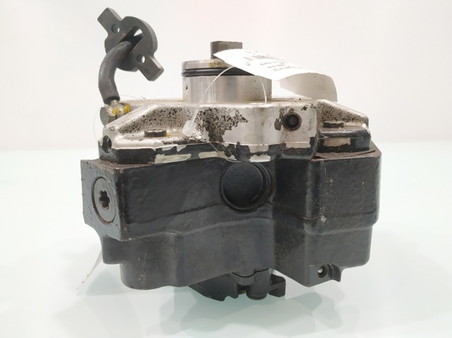 VOLVO 8689590 Bomba inyectora comprar Pamplona