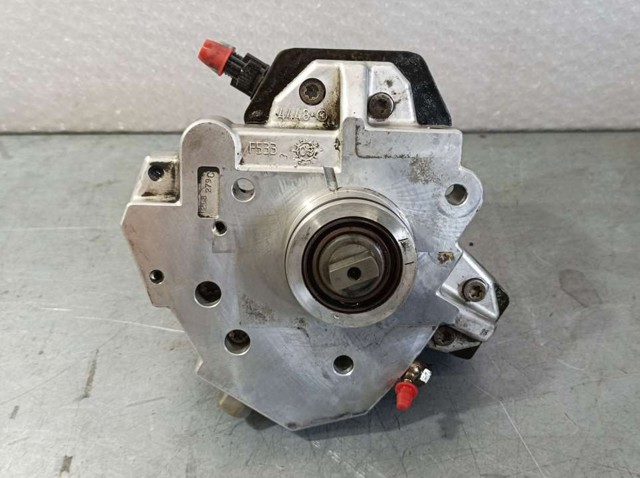 VOLVO 8689590 Bomba inyectora  en stock Valencia