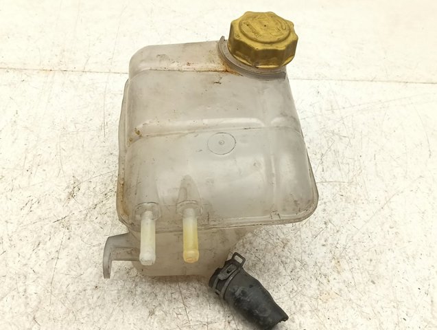 86FB8100GD Tapón depósito de refrigerante  en stock Granada