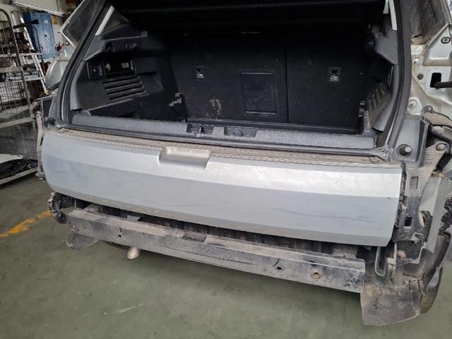 Moldura de tapa de maletero 8701CC PEUGEOT