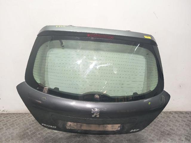 Puerta delantera derecha Peugeot 207 segundo mano en Madrid