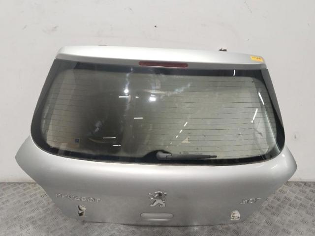Puerta delantera derecha Peugeot 307 segundo mano en Madrid