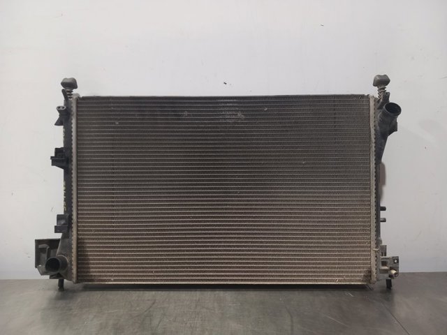 OPEL 870824G Radiador de refrigeración del motor  disponible España