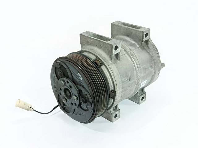 8708581 VOLVO Compresor de aire acondicionado  disponible Ourense