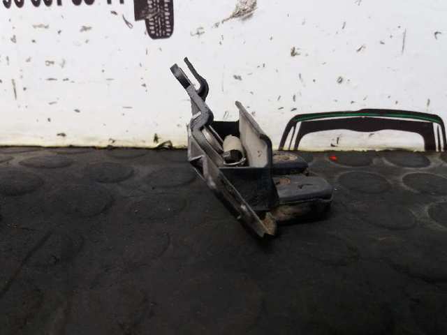 871945 PEUGEOT Cerradura de maletero  en stock Huelva