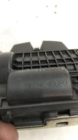 8719F8 PEUGEOT Cerradura de maletero  en stock Gandía