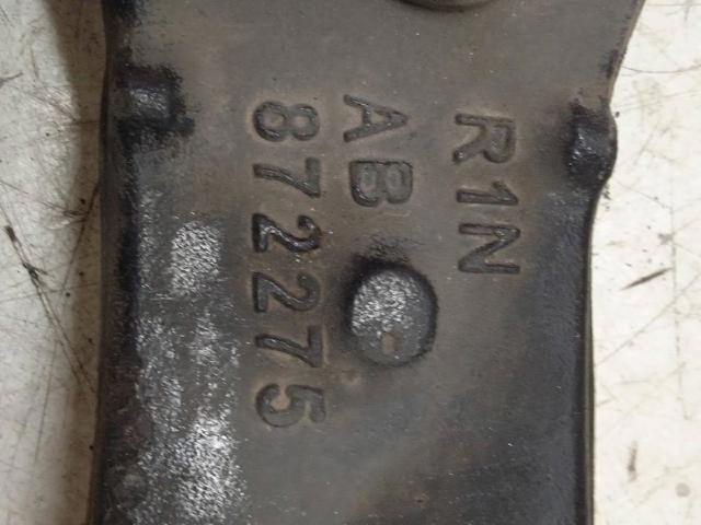 Brazo inferior derecho de la suspensión delantera 872275 PEUGEOT