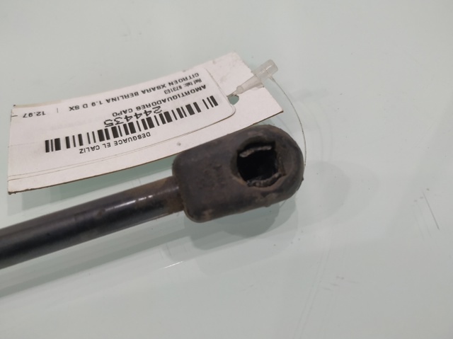8731E3 Amortiguador de la tapa del maletero  disponible Málaga