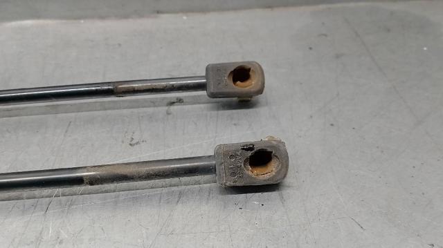 8731F8 PEUGEOT Amortiguador maletero  en stock Huelva