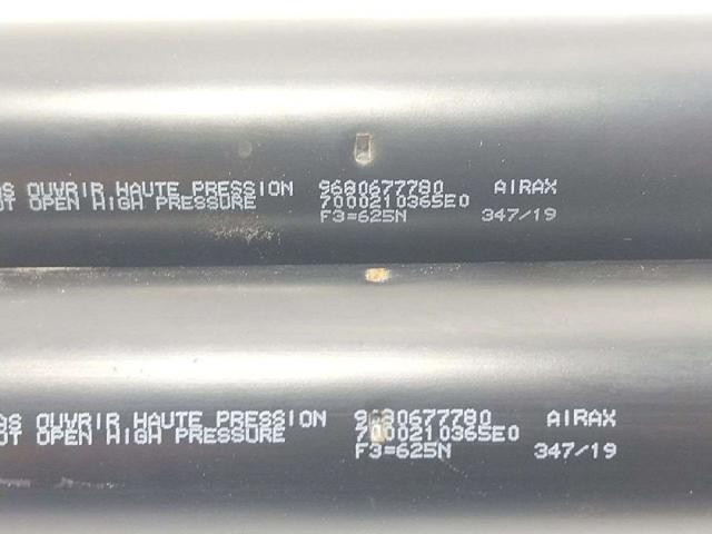 8731R9 Amortiguador de la tapa del maletero  disponible Málaga