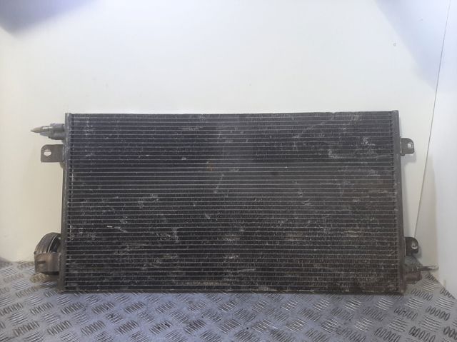 RENAULT 874798R Condensador de aire acondicionado  disponible Valladolid