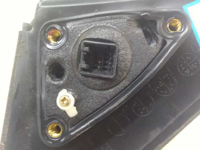 Retrovisor izquierdo Hyundai Elantra III (XD)
