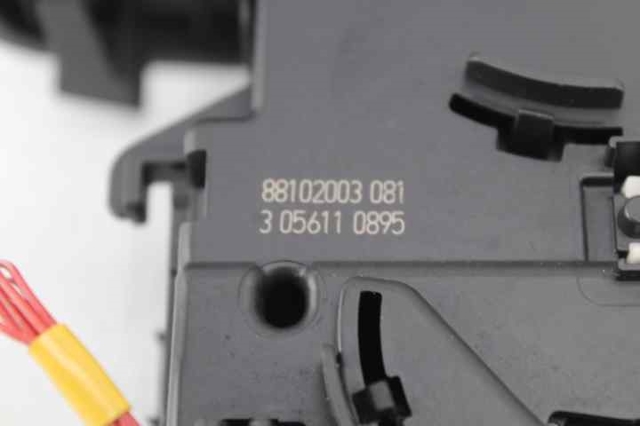 88102003 RENAULT Conmutador izquierdo de la columna de dirección  en stock Córdoba