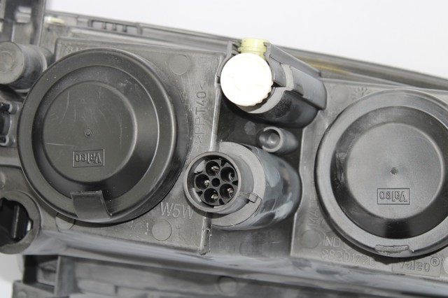 OPEL 88201726 Faro izquierdo  disponible España