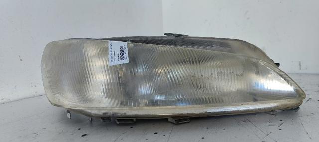 88203989D PEUGEOT Faro derecho  en stock Gandía