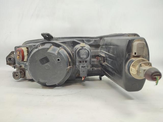 PEUGEOT 88203989D Faro derecho  comprar en Ponferrada
