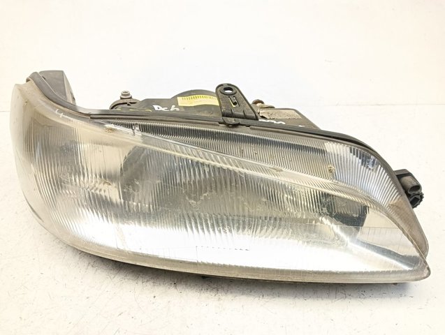88203989D Peugeot/Citroen
