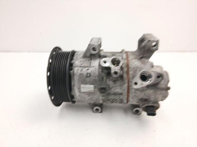 8831002400 TOYOTA Compresor de aire acondicionado  en stock Córdoba
