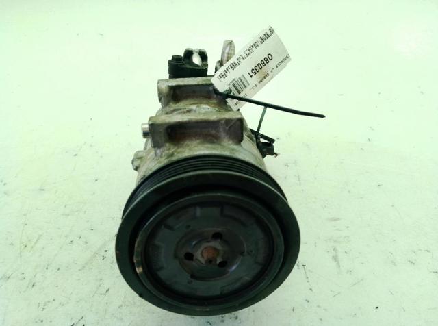 Compresor climatizador 883100F051 TOYOTA