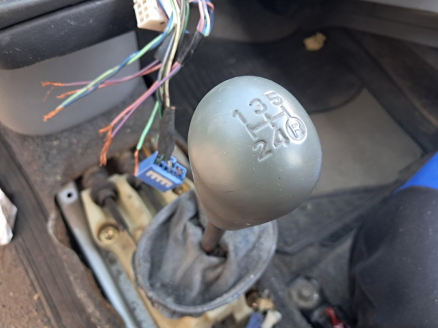 8832052010 TOYOTA Compresor de aire acondicionado  en stock Córdoba