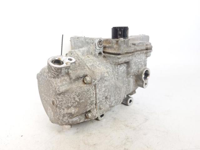 8837047033 TOYOTA Compresor de aire acondicionado  comprar en Oviedo