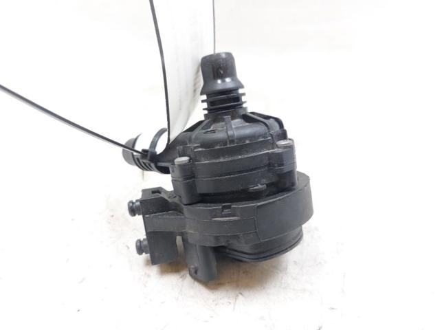 8840613 BMW