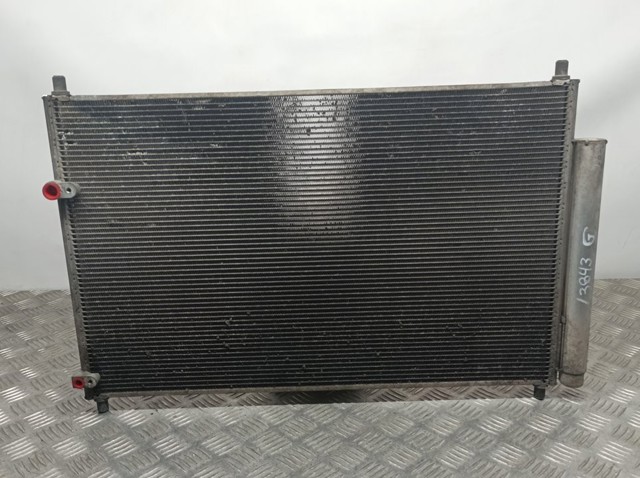 Condensador Corolla sedán (2013-2021) original desde 96,68 €