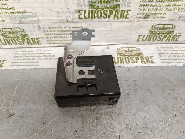 8865042130 TOYOTA  comprar en Lleida