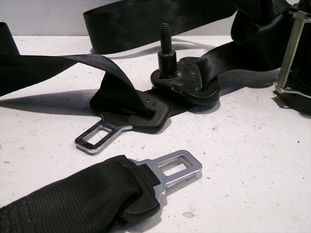 888503110R Cinturón de seguridad trasero central  comprar en Pontevedra