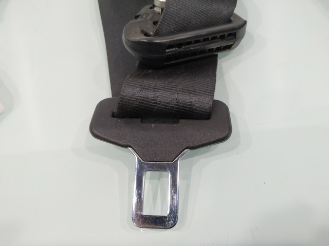 888506476R Cinturón de seguridad trasero central  disponible Málaga