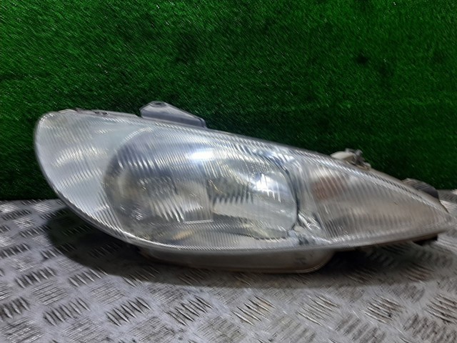 89001964 PEUGEOT Faro derecho  comprar en Jaén