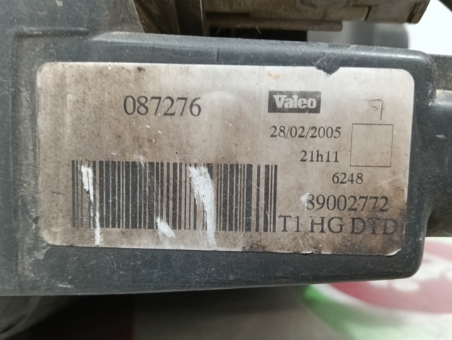 89002772 Faro derecho  en stock Sabadell