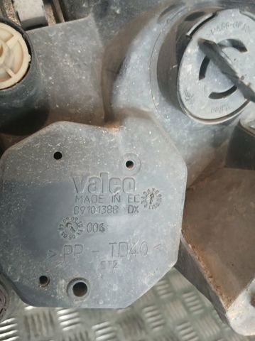 89101388 Faro derecho  comprar en Reus