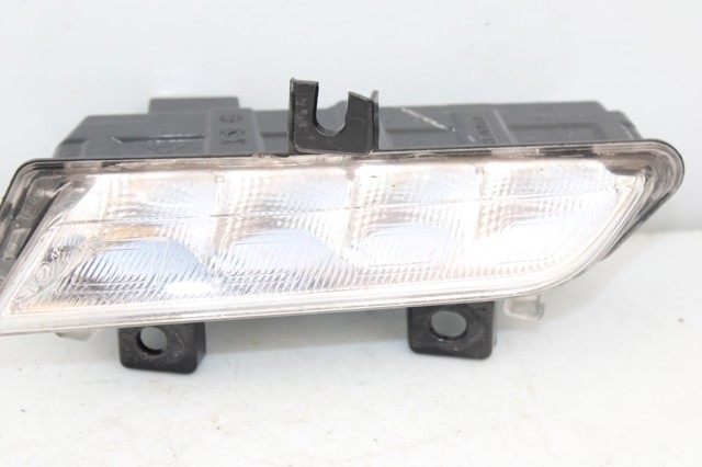 RENAULT 89208551 Faro antiniebla derecho  disponible España