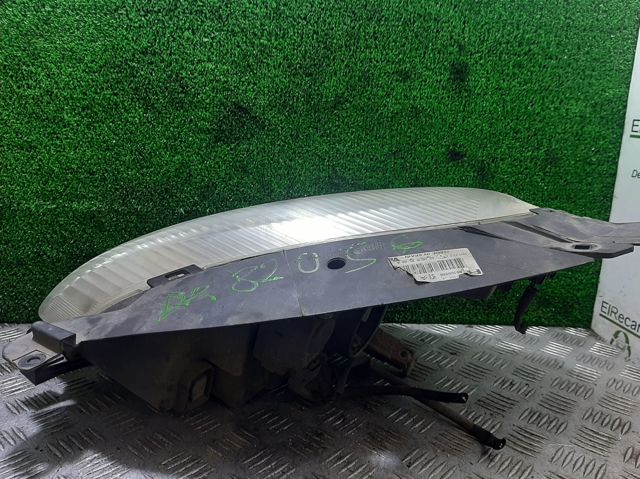 89300205 Faro izquierdo  disponible Málaga