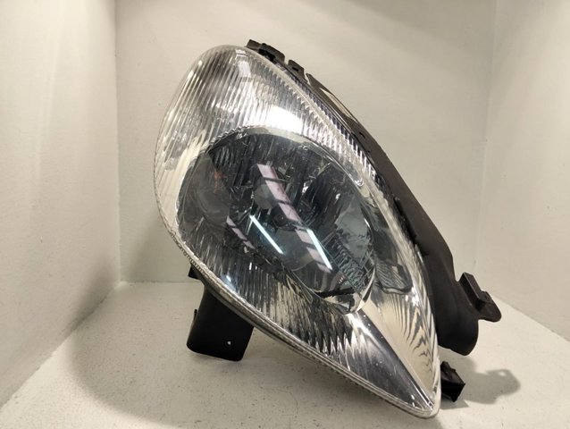 89300205 PEUGEOT Faro izquierdo  en stock Córdoba