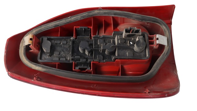 89300260 PEUGEOT Piloto trasero derecho  en stock Gandía